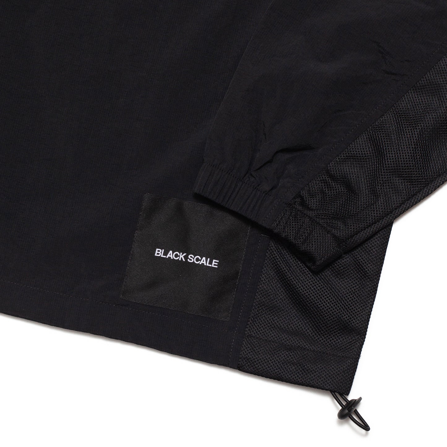 MESH PANELED ANORAK BLACK