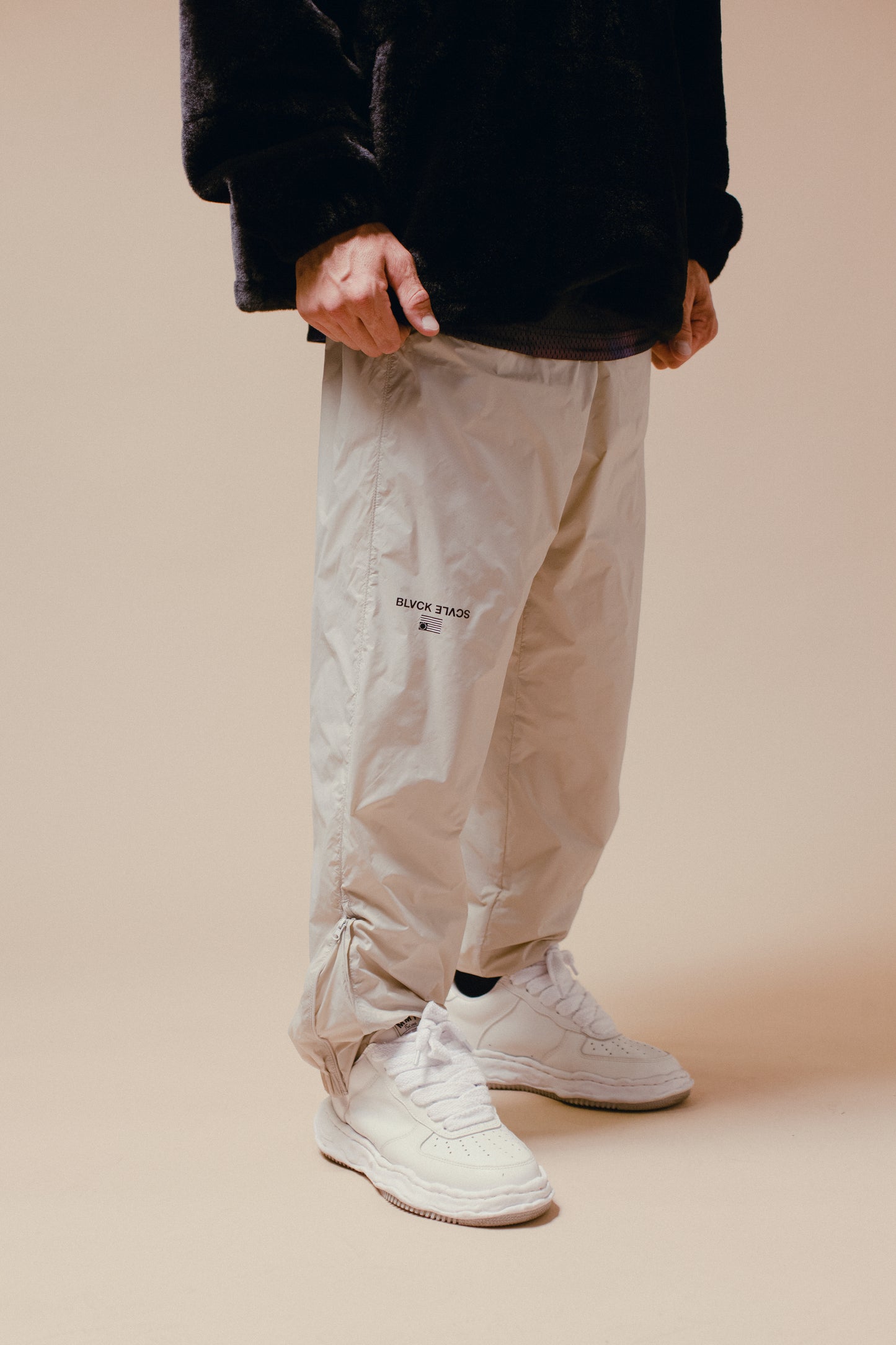 WET NYLON TRACK PANT SAND