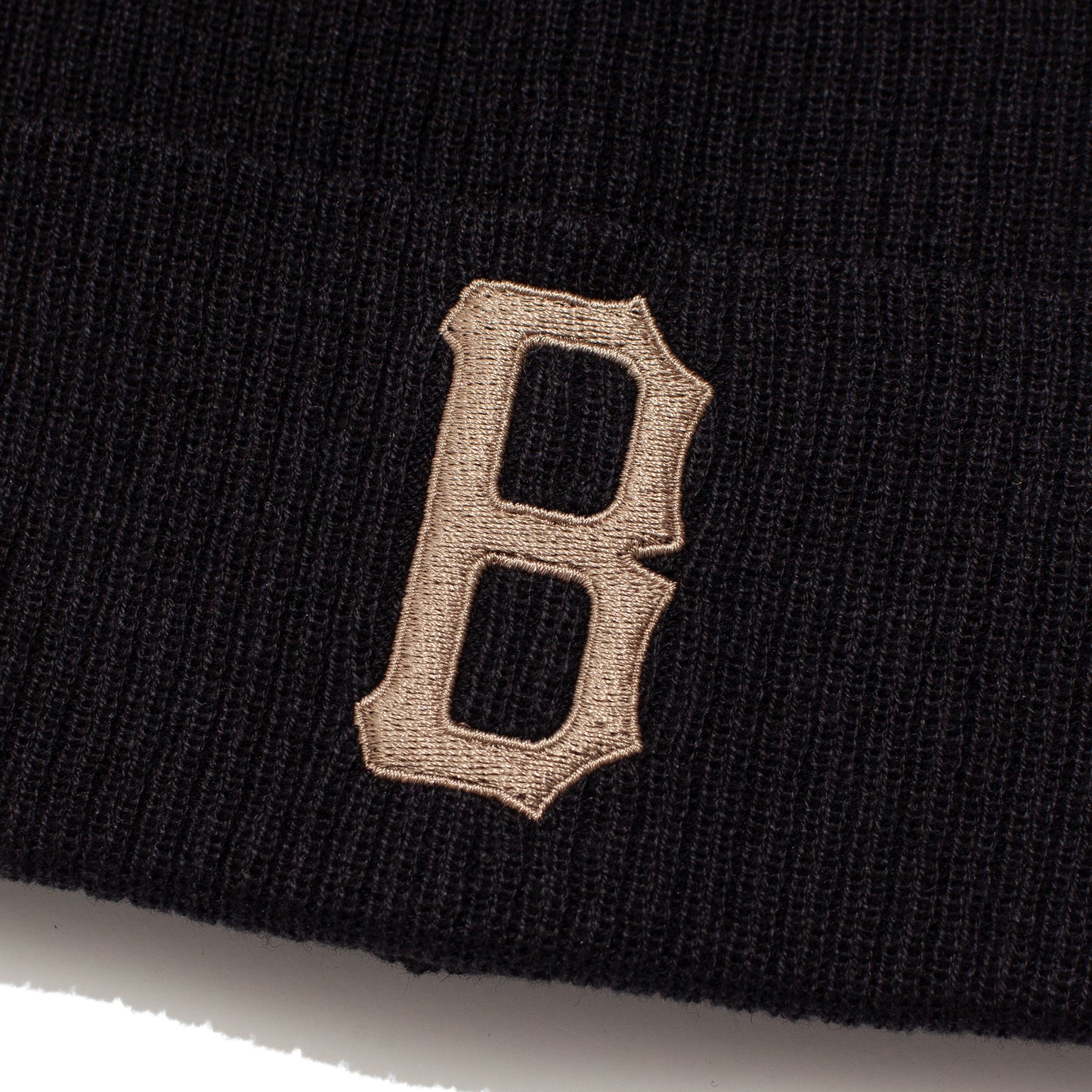 B LOGO BEANIE BLACK/RUST